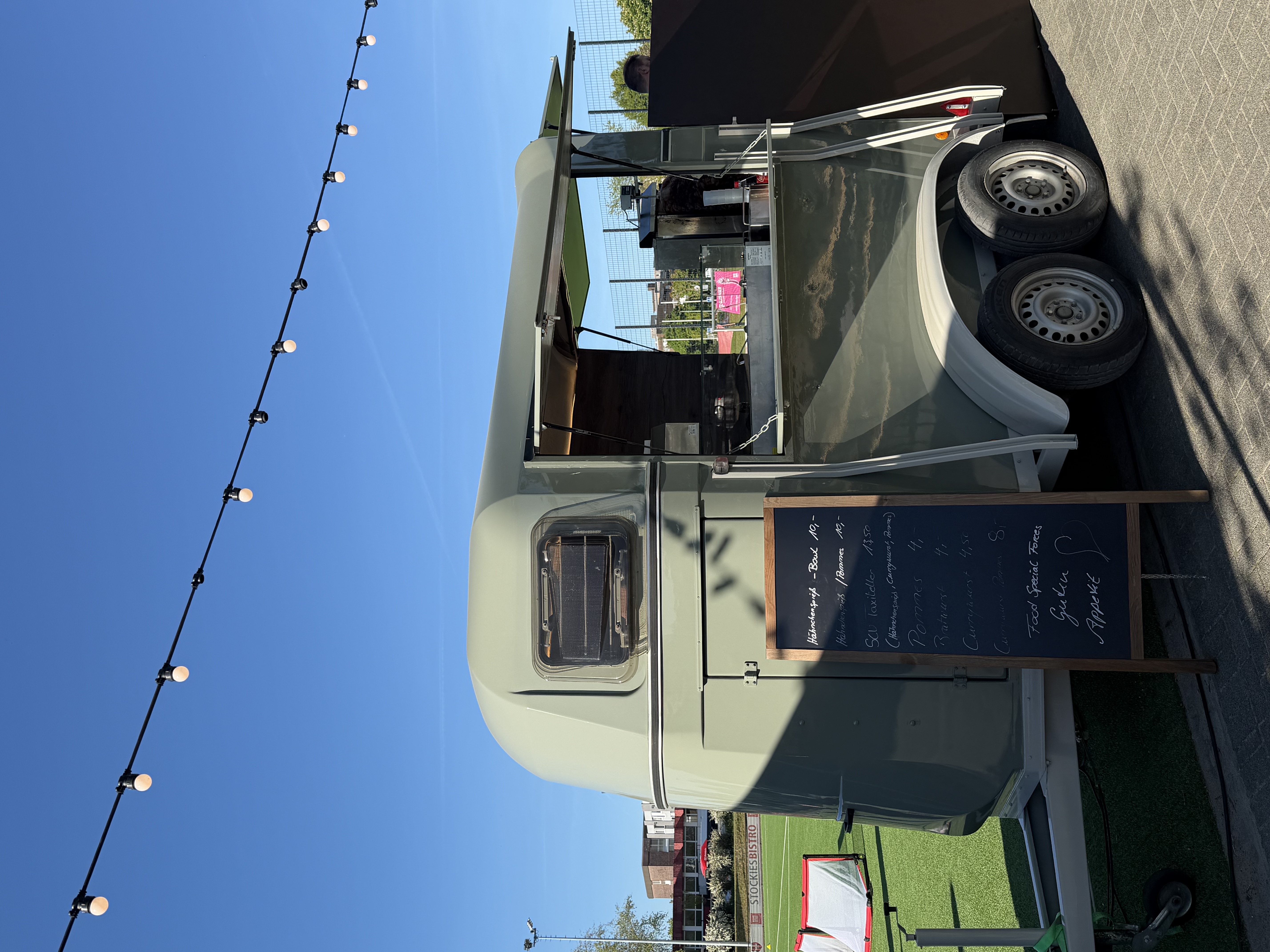Foodtruck tagsüber